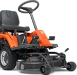 Husqvarna Frontmäher R 112C mit Mähdeck Combi 85 – Winterpaket mit Schneeschild, Gummileiste und Schneeketten – Modell 2023