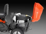 Husqvarna Frontmäher R 112C mit Mähdeck Combi 85 – Winterpaket mit Schneeschild, Gummileiste und Schneeketten – Modell 2023