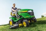 JOHN DEERE Rasentraktor X380