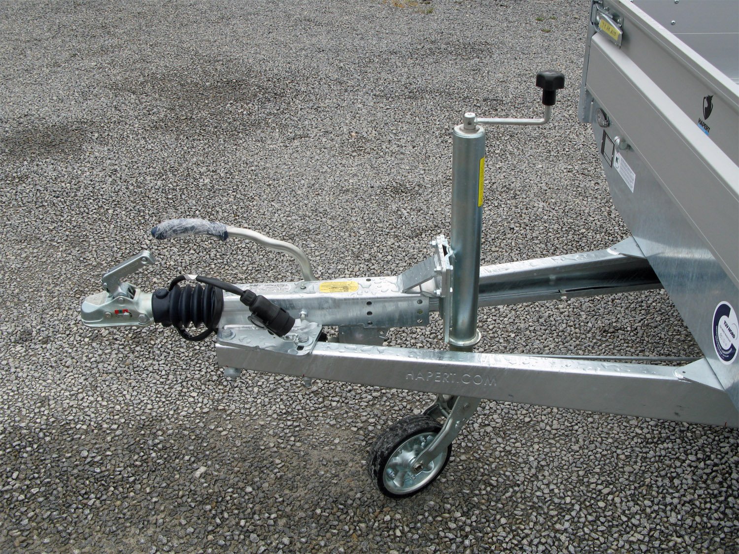 Hapert Azure H-1 – 1800 – 2800 x 1800 – niedriges Fahrwerk – 100 km/h