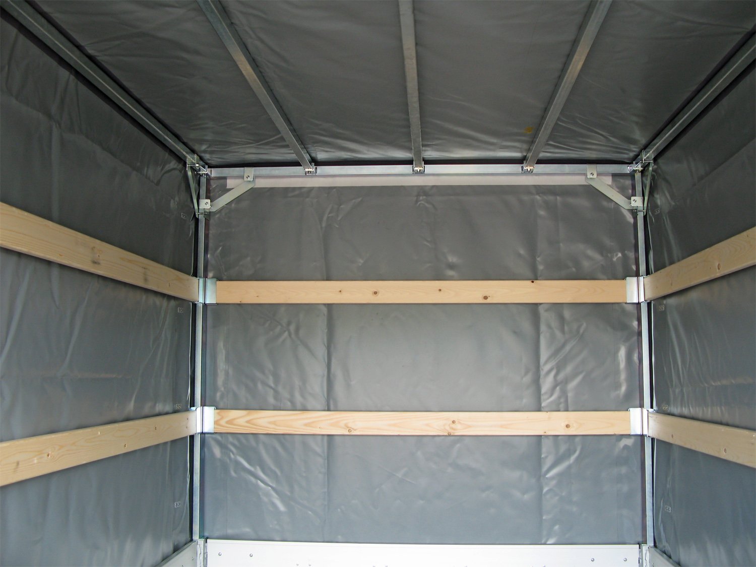 Hapert Azure H-2 – 2000 – 3050 x 1800 Niedriges Fahrwerk – Hochplane 1800 mm
