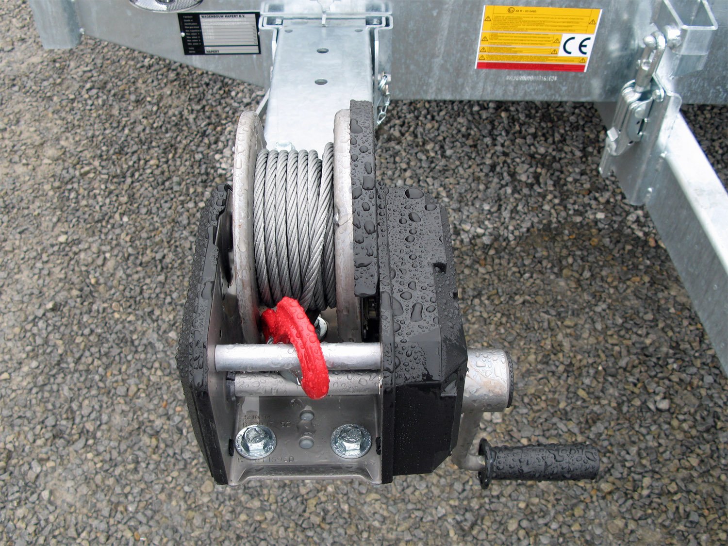 Hapert Indigo HT-2 – 3500 – 5050 x 2210 Kipphydraulik, Parabelfederung, Rampe